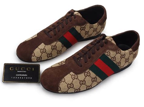 scarpe gucci contro i tarocchi.